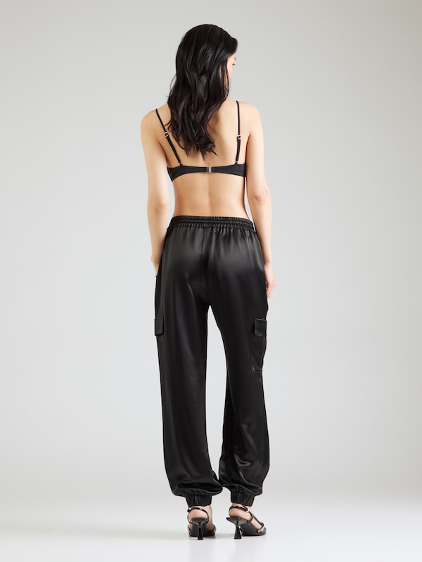 GUESS Tapered Pantaloni Cargo 'New Marzia' In Nero