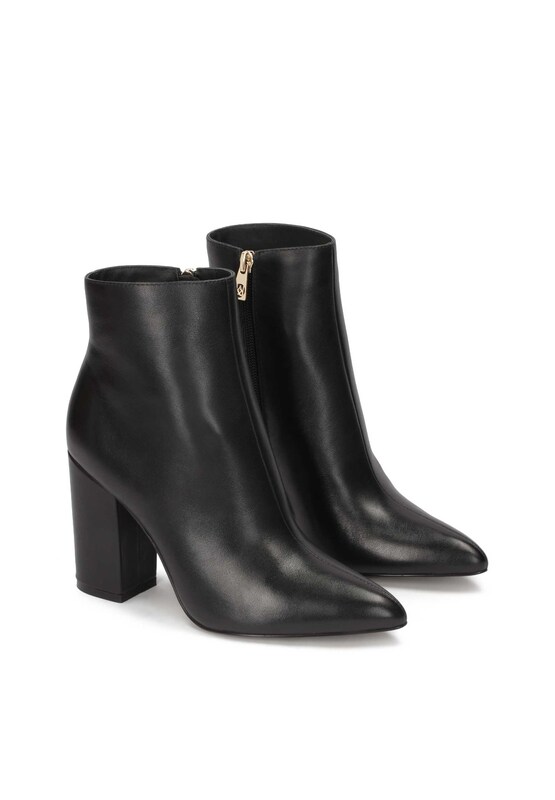 Kazar Ankle Boots In Nero