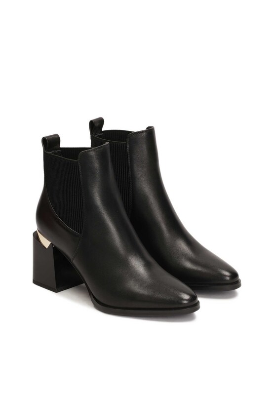 Kazar Ankle Boots In Nero