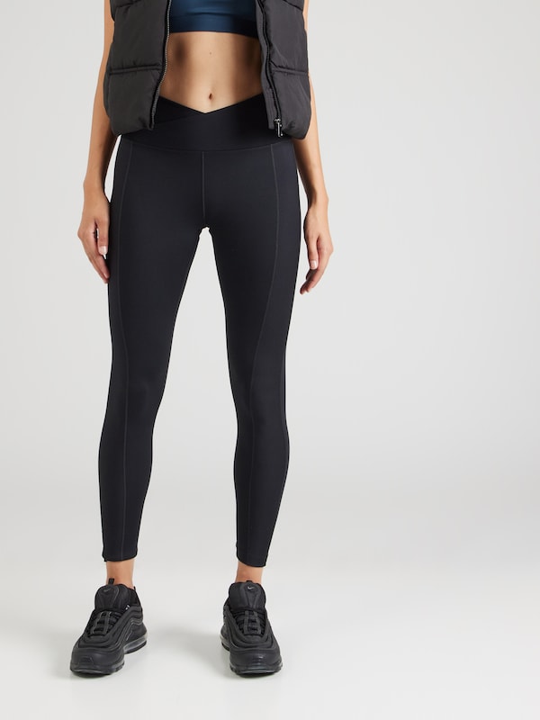 NIKE Skinny Pantaloni Sportivi 'ONE' In Nero