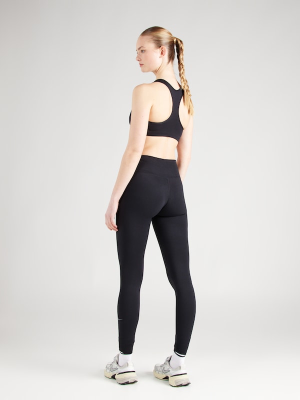 NIKE Skinny Pantaloni Sportivi 'ONE' In Nero