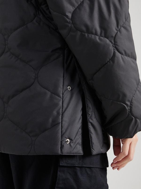 Nike Sportswear Giacca Di Mezza Stagione 'Essential' In Nero