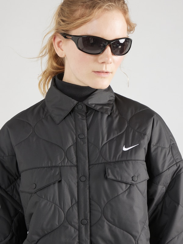 Nike Sportswear Giacca Di Mezza Stagione 'ESSNTL' In Nero