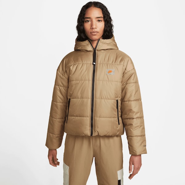 Nike Sportswear Giacca di mezza stagione in Caramello