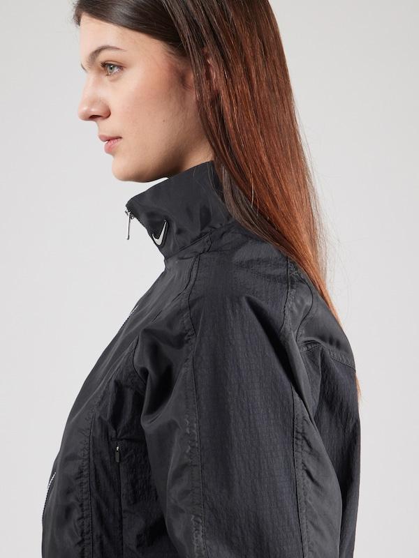Nike Sportswear Giacca Di Mezza Stagione In Nero