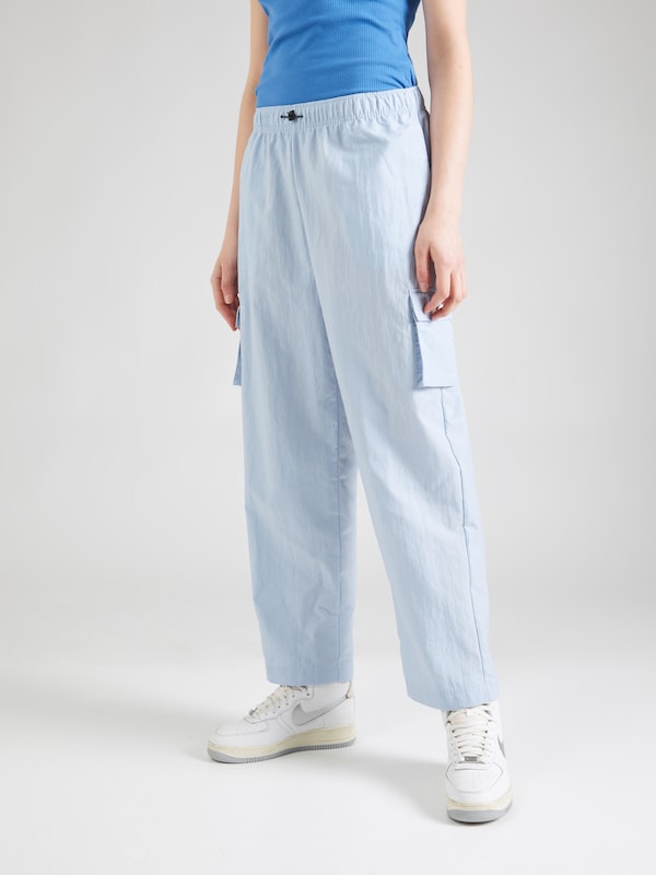 Nike Sportswear Loosefit Pantaloni Cargo 'ESSNTL' In Blu Pastello