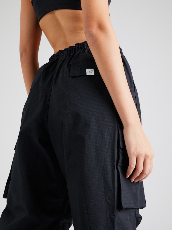 Nike Sportswear Loosefit Pantaloni Cargo In Nero