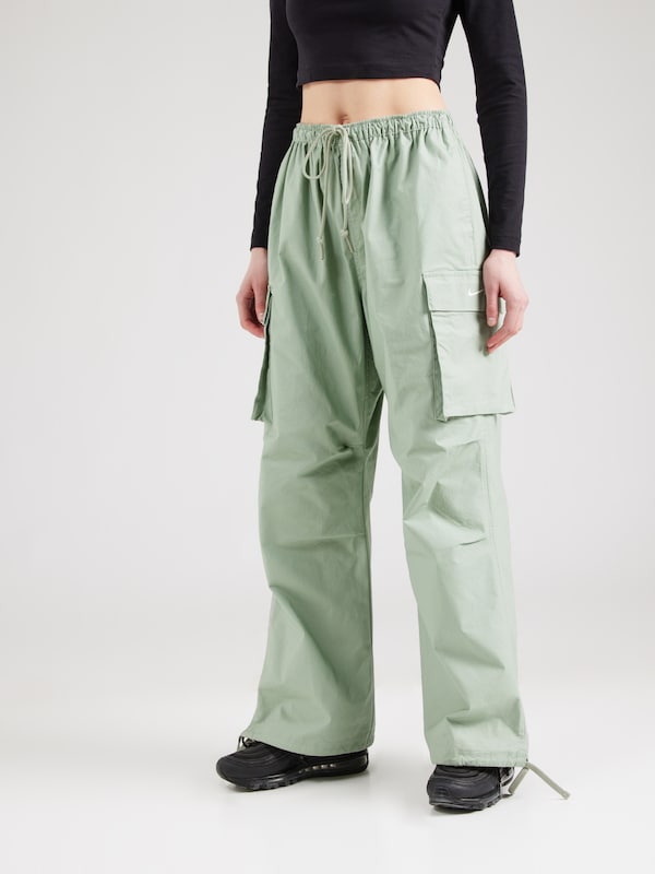Nike Sportswear Loosefit Pantaloni Cargo In Verde Pastello