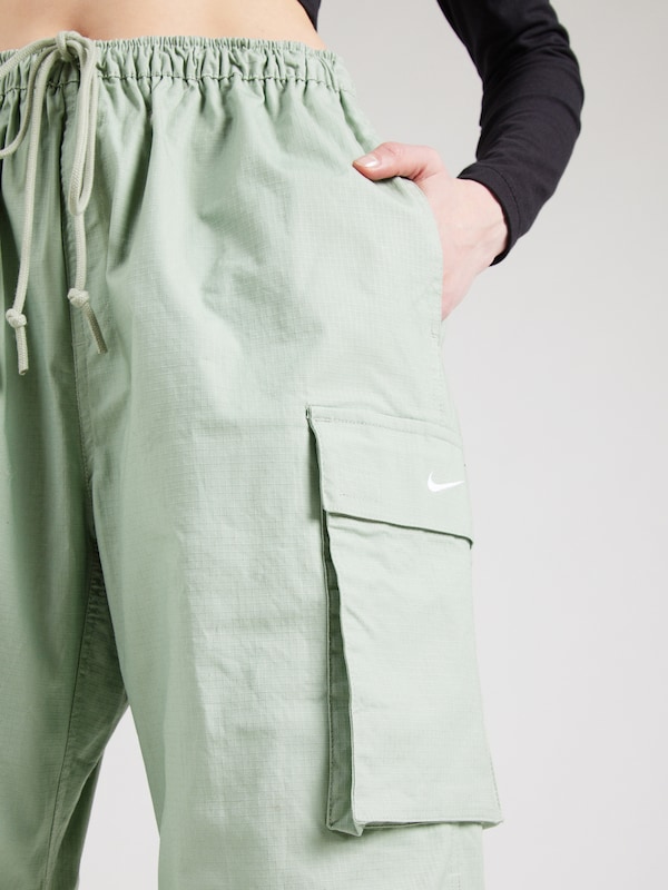 Nike Sportswear Loosefit Pantaloni Cargo In Verde Pastello