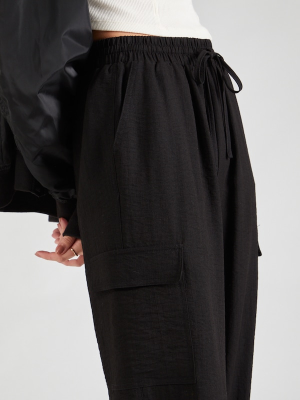 ONLY Tapered Pantaloni Cargo 'KATINKA' In Nero