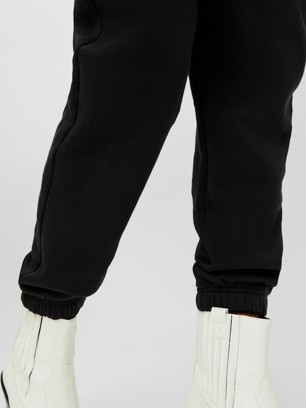 PIECES Tapered Pantaloni 'Chilli' In Nero