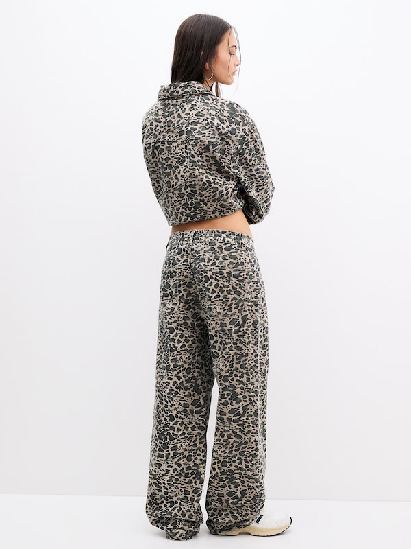 Pull&Bear Baggy Jeans In Marrone