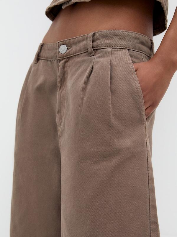 Pull&Bear Loosefit Jeans Con Pieghe In Marrone