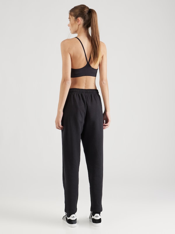 Reebok Regular Pantaloni Sportivi In Nero