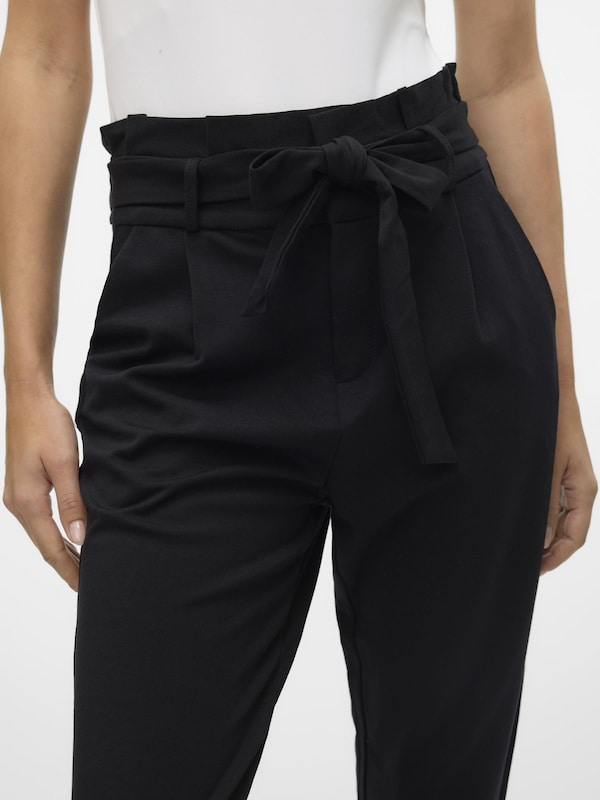 VERO MODA Slimfit Pantaloni Con Pieghe 'Eva' In Nero