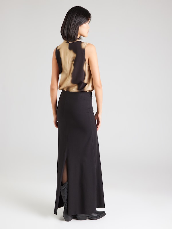 WEEKDAY Gonna 'Michelle' In Nero