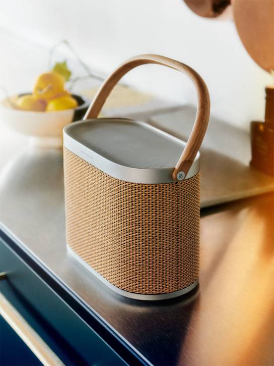 LuisaViaRoma Bang & OlufsenSpeaker Beosound A5