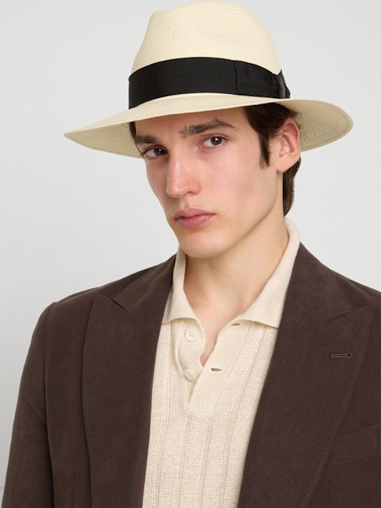 LuisaViaRoma BorsalinoCappello Panama Amedeo