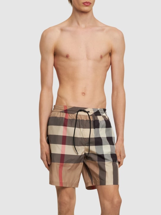 LuisaViaRoma BurberryShorts Mare Guildes In Techno