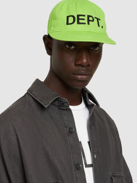 LuisaViaRoma Gallery Dept.Cappello Dept