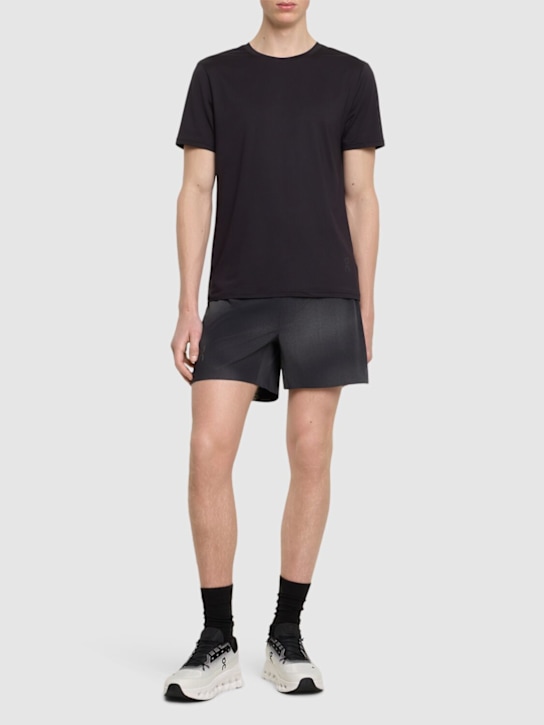LuisaViaRoma OnT-shirt Studio