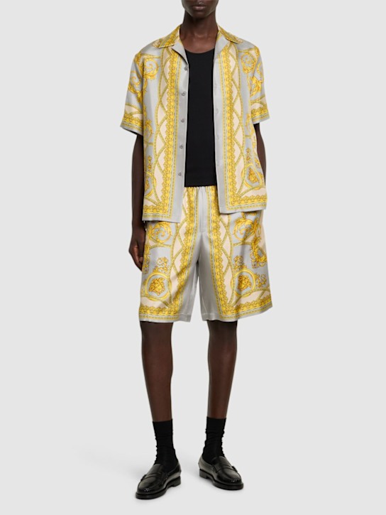 LuisaViaRoma VersaceShorts In Seta Stampa Barocco