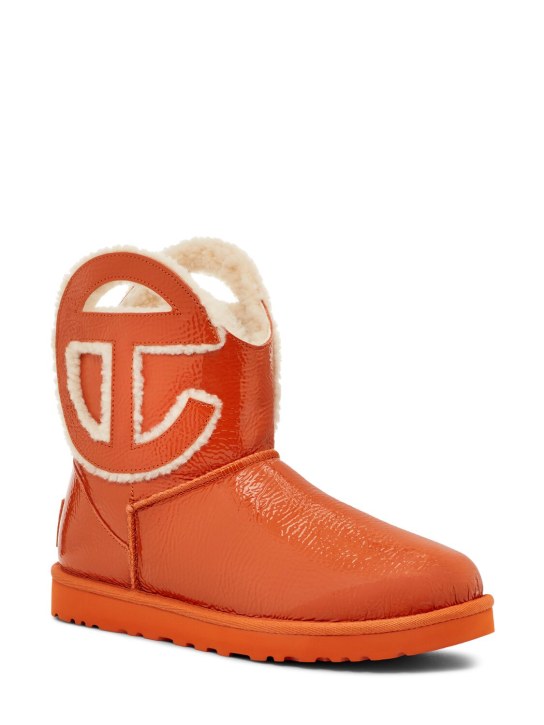 LuisaViaRoma Ugg X TelfarStivali Telfar Mini In Vernice Craclé 10mm