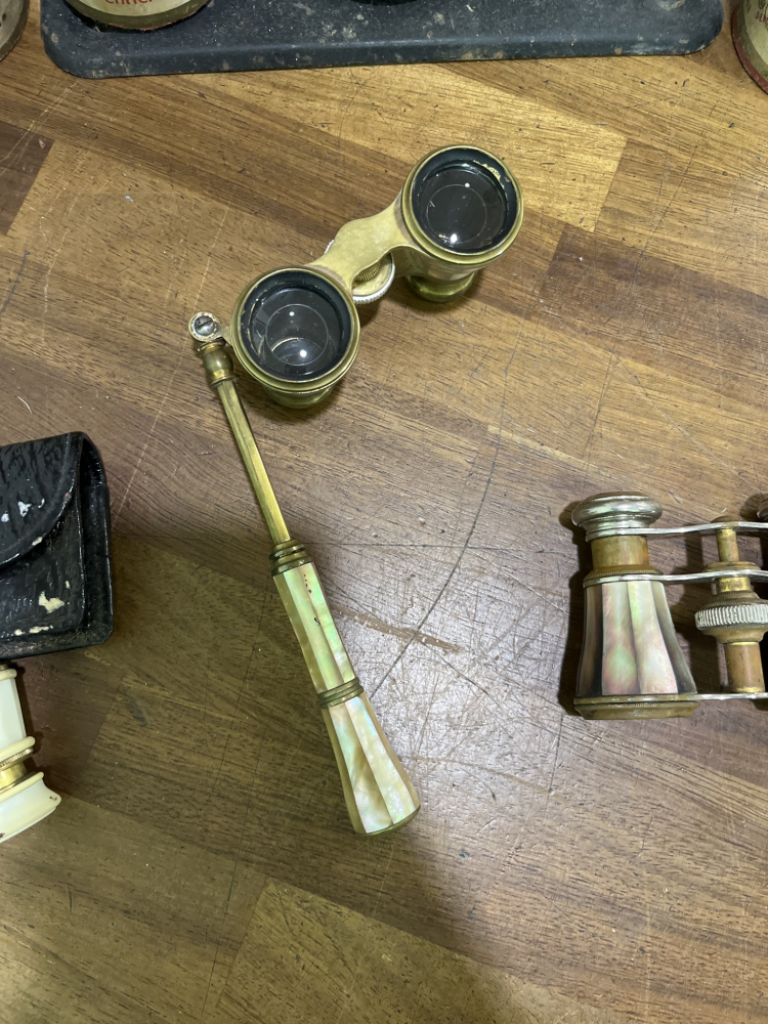 Mercatopoli binocolo da teatro in madreperla e ottone