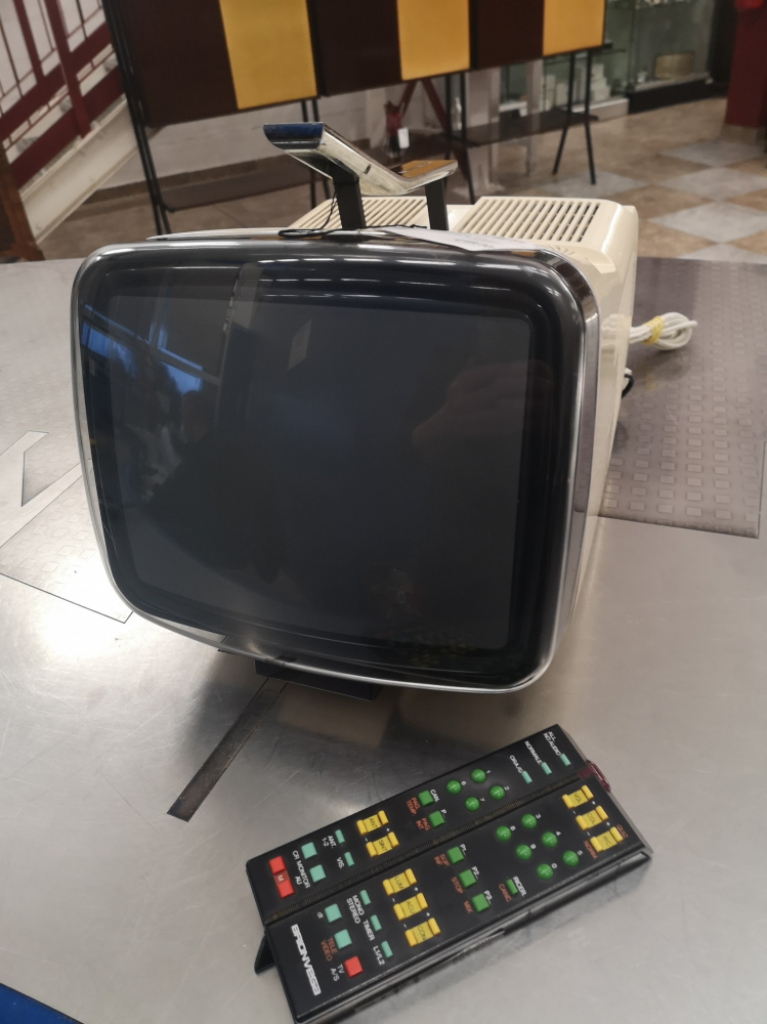 Mercatopoli BRIONVEGA Algol TVC11 Televisore Con Telecomando