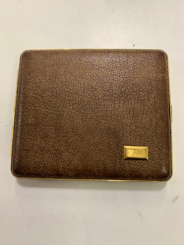 Mercatopoli Case Metallo Ricoperto Pelle Porta Sigarette 10.5x11.5 Cm