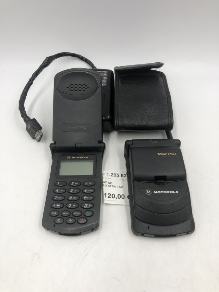 Mercatopoli Cellulare Star Tac Co Caricatore E Altro Stra Tac