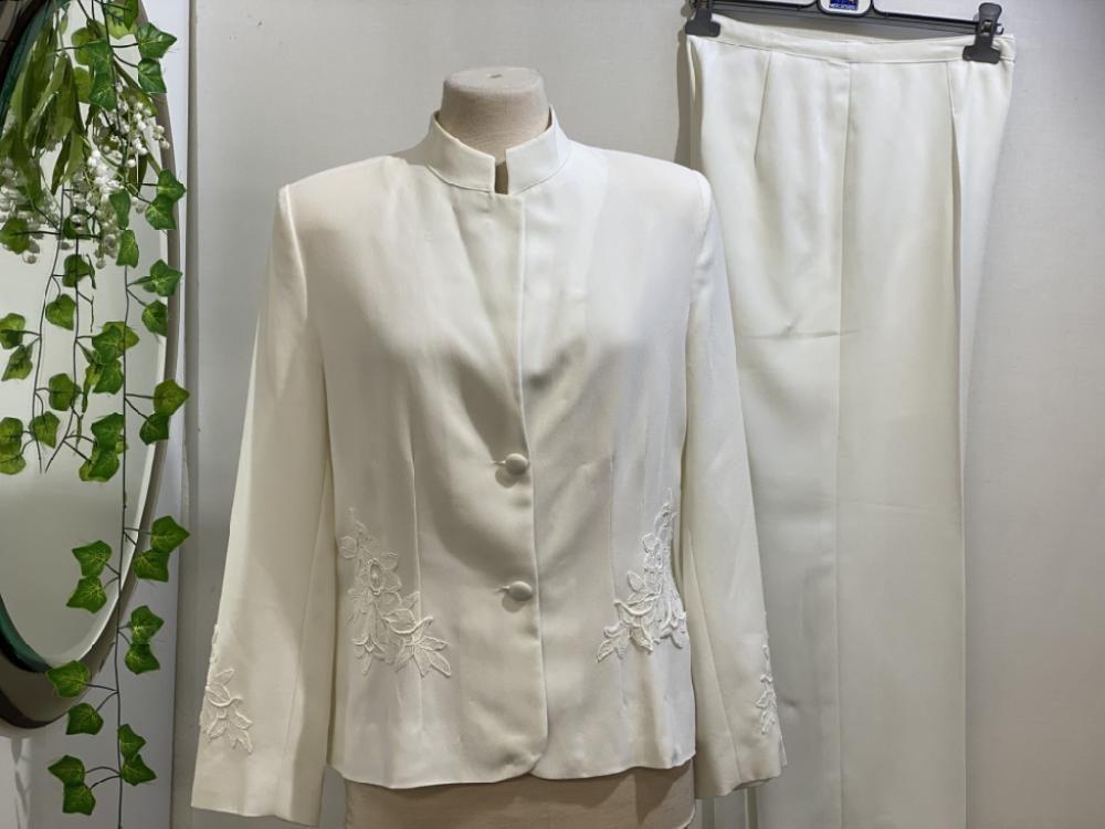 Mercatopoli Completo Bianco Sartoriale Giacca Con Applicazioni Con Pantalone Donna Tg 44