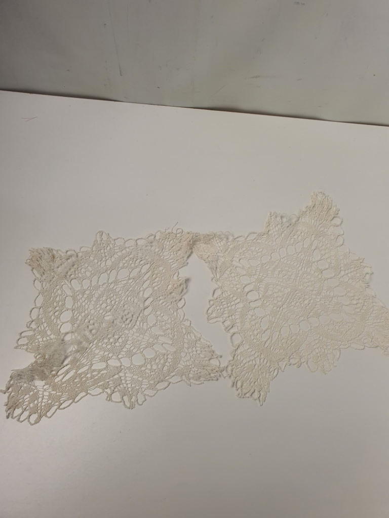 Mercatopoli Coppia Centrini Fatti A Mano Ricamo Chiaccherino Cm 15 Filo Di Cotone Bianco