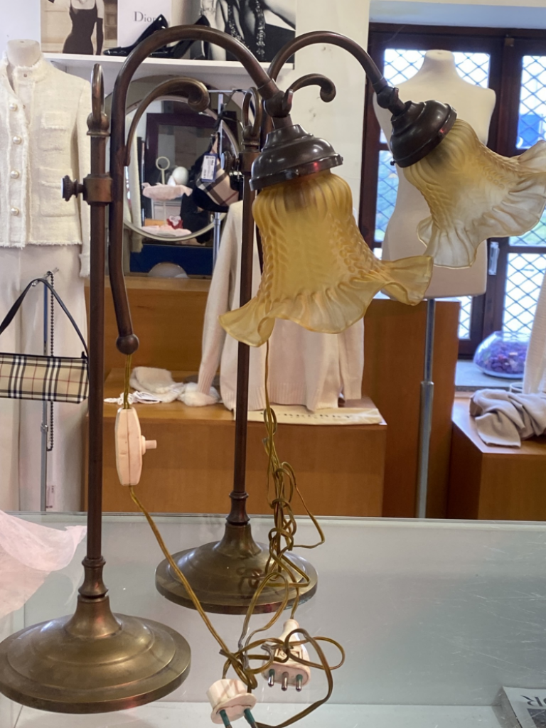 Mercatopoli Coppia Lampade Regolabili Con Abatjour Fiore In Vetro