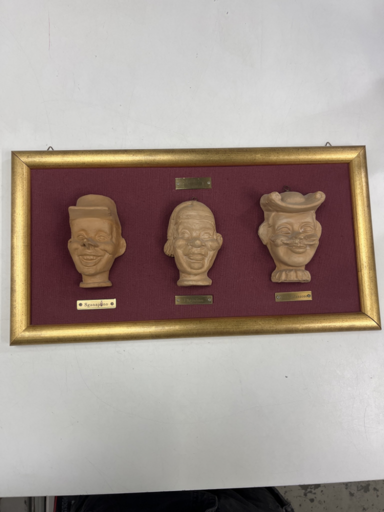 Mercatopoli Cornice 3 Maschere Bolognesi In Terracotta Di G.Canè 26x49 Cm