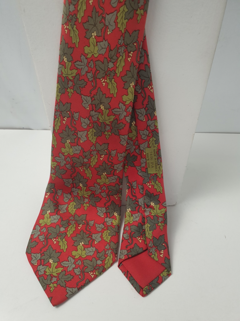 Mercatopoli Cravatta Hermès Seta Rossa Fantasia Edera