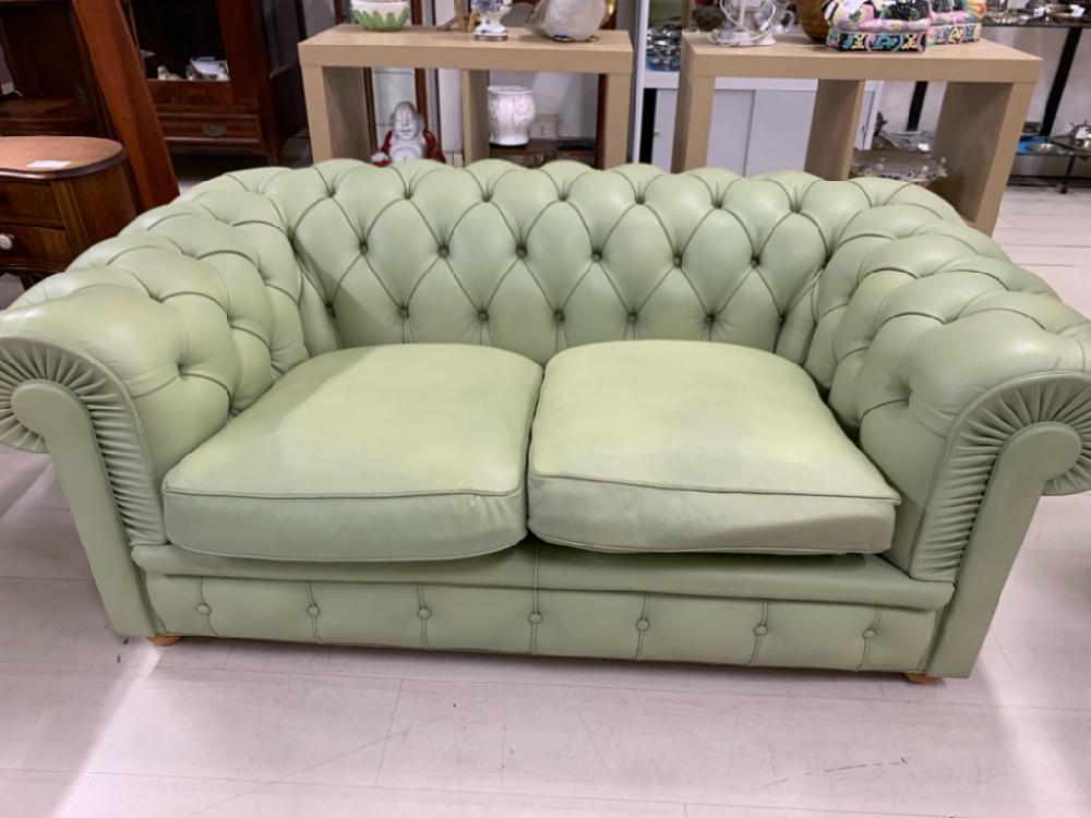 Mercatopoli Divano Chesterfield Frau Verde Chiaro 2 Posti