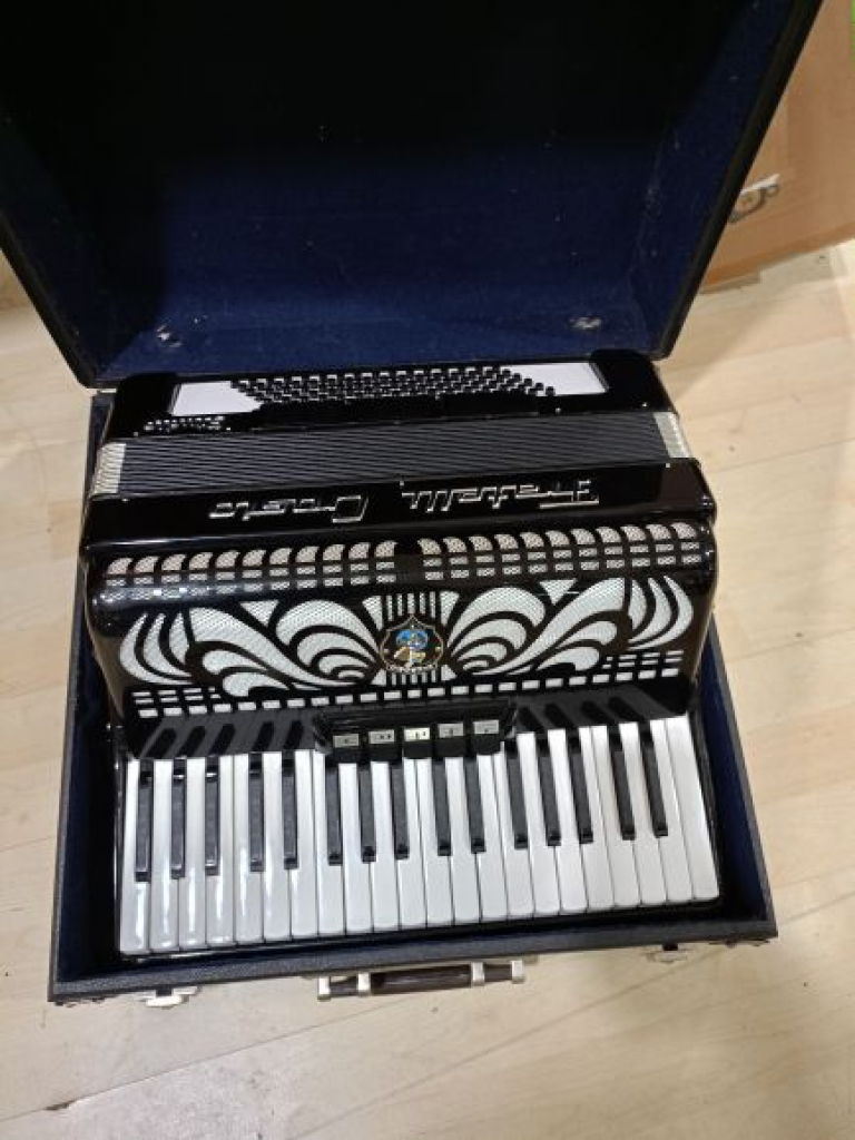 Mercatopoli Fisarmonica Fratelli Crosio 96 Bassi Con Custodia