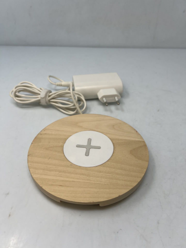 Mercatopoli Ikea E1401 Caricabatterie Wireless Tondo Legno Diametro 13 Cm