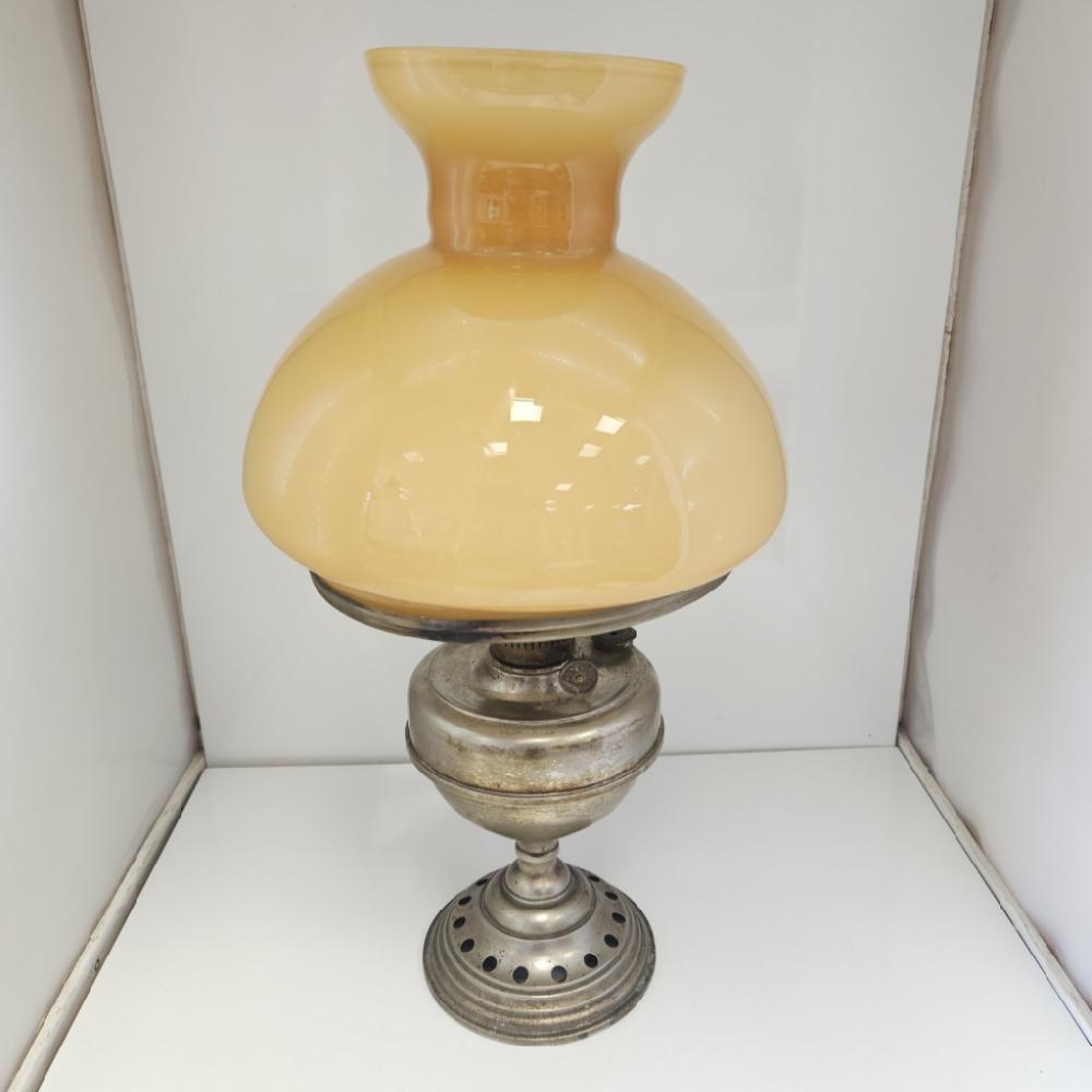 Mercatopoli Lampada A Olio Con Paralume In Vetro Incamiciato Opalino D22h40cm. Legg Imperf