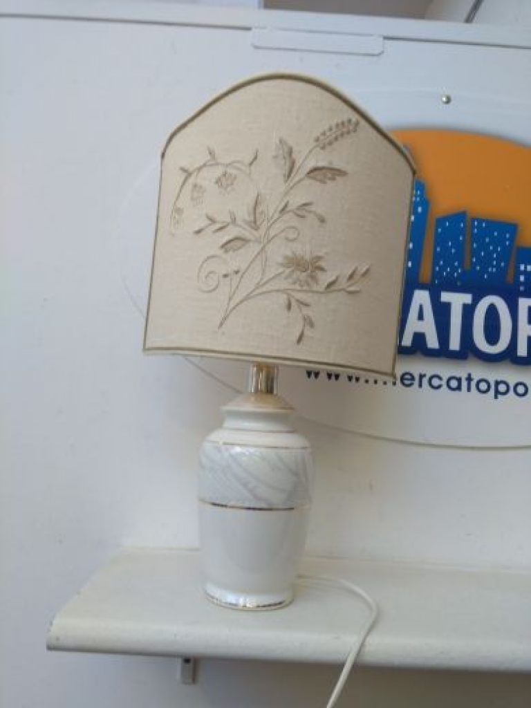 Mercatopoli Lampada Base Ceramica Con Ventola Ricamata
