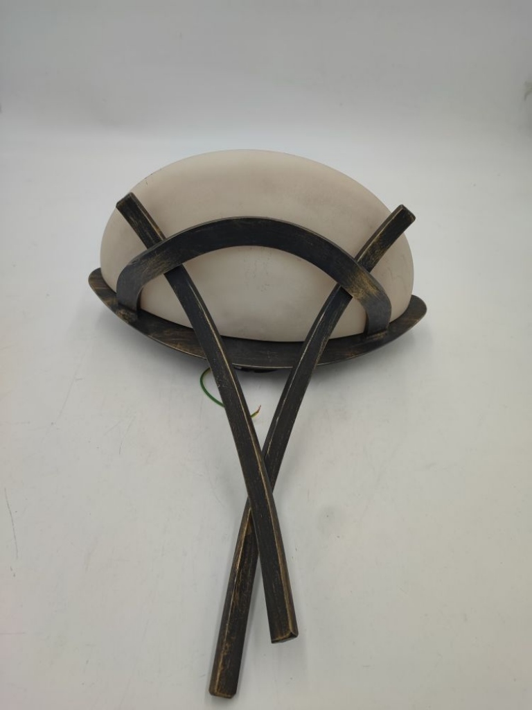 Mercatopoli LAMPADA DA MURO IN OTTONE VETRO OPACO PESANTE