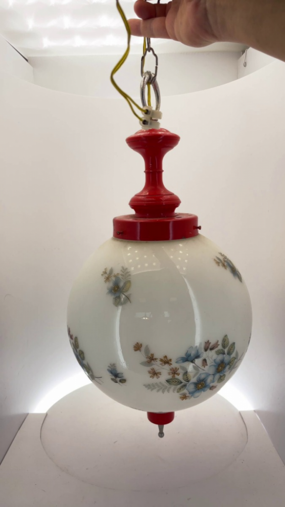 Mercatopoli Lampadario Vintage Palla Opalina Decoro Fiori Azzurri