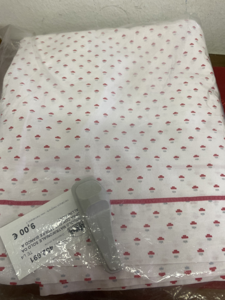 Mercatopoli Lenzuolo Matrimoniale Solo Da Sopra Con Due Federe Bianco A Pallini Rossi