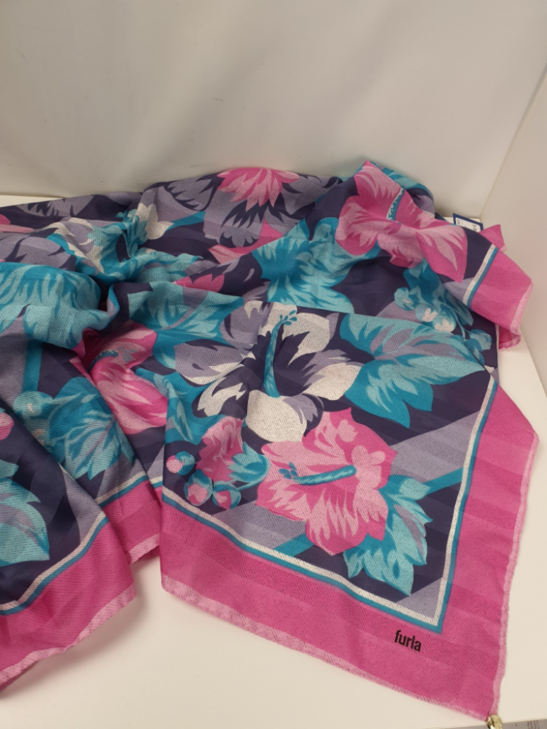 Mercatopoli Maxi Foulard Furla Fantasia Floreale Toni Rosa E Blu 114x114cm In Poliestere