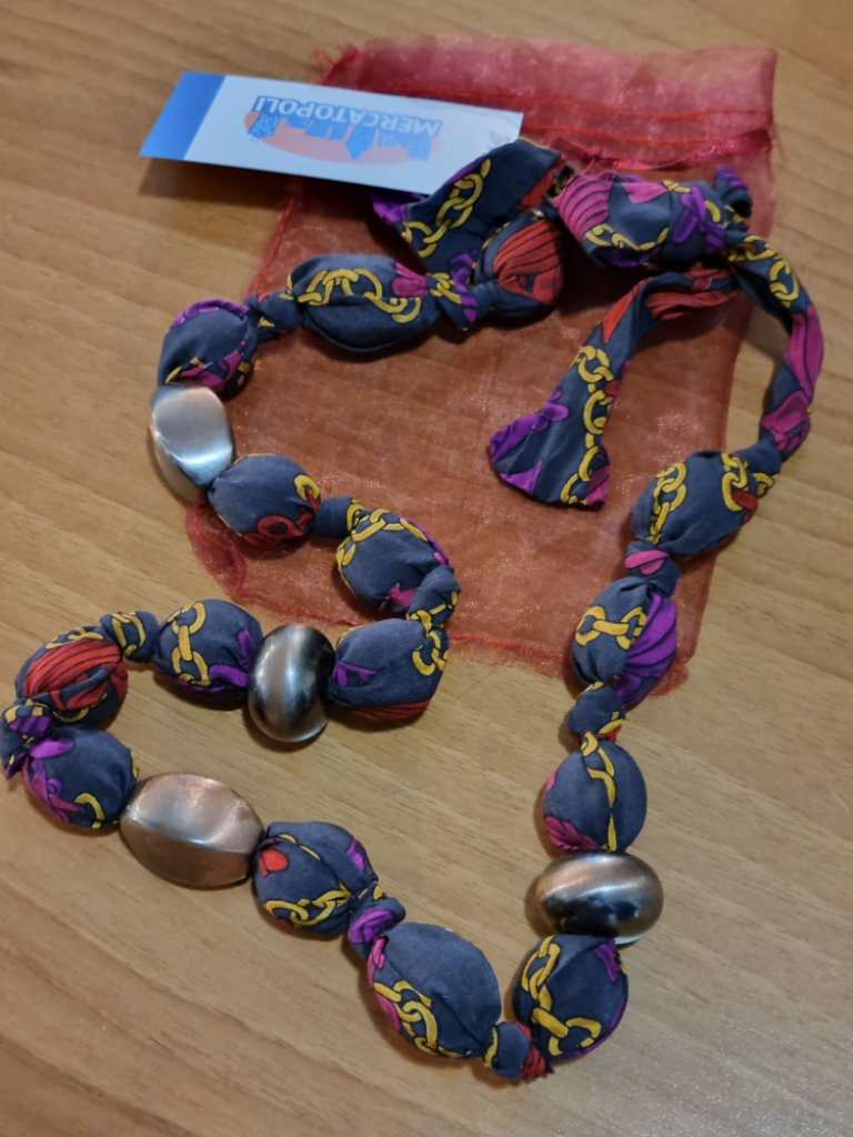 Mercatopoli COLLANA ELEMENTI COLOR BRONZO E STOFFA