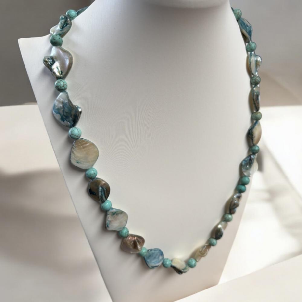 Mercatopoli COLLANA TURCHESE CON MADREPERLA