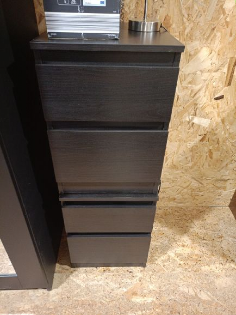 Mercatopoli Coppia Di Comodini Ikea