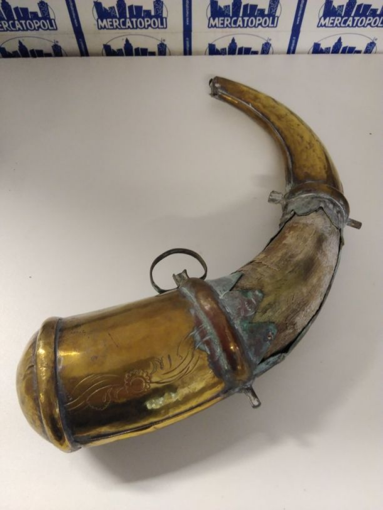 Mercatopoli Corno Foderato Ottone Da Rivedere