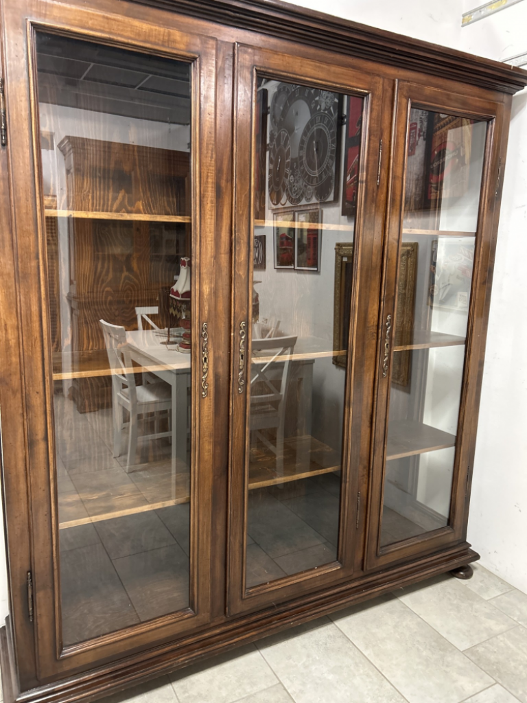 Mercatopoli Credenza Noce 3 Ante Piedini Cipolla